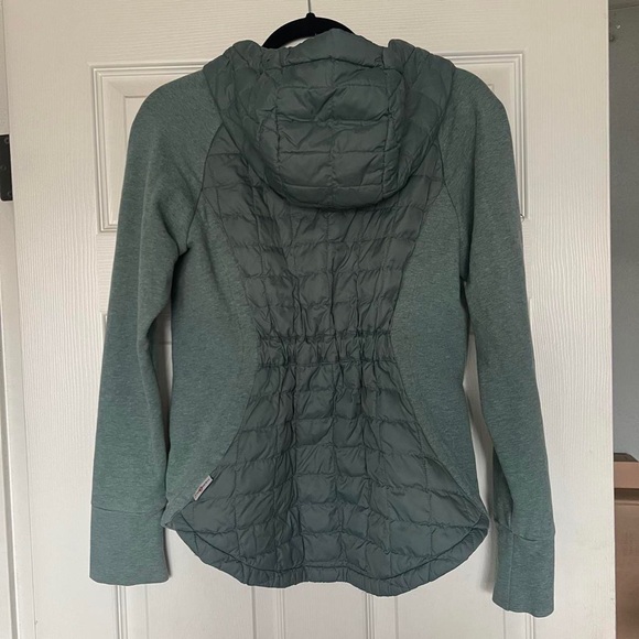 North Face puffer jacket with hood. Size small. Green teal color. - Picture 5 of 5